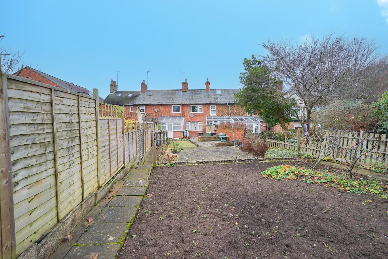 Woburn Road, Heath And Reach, Leighton Buzzard Quarters Estate Agents